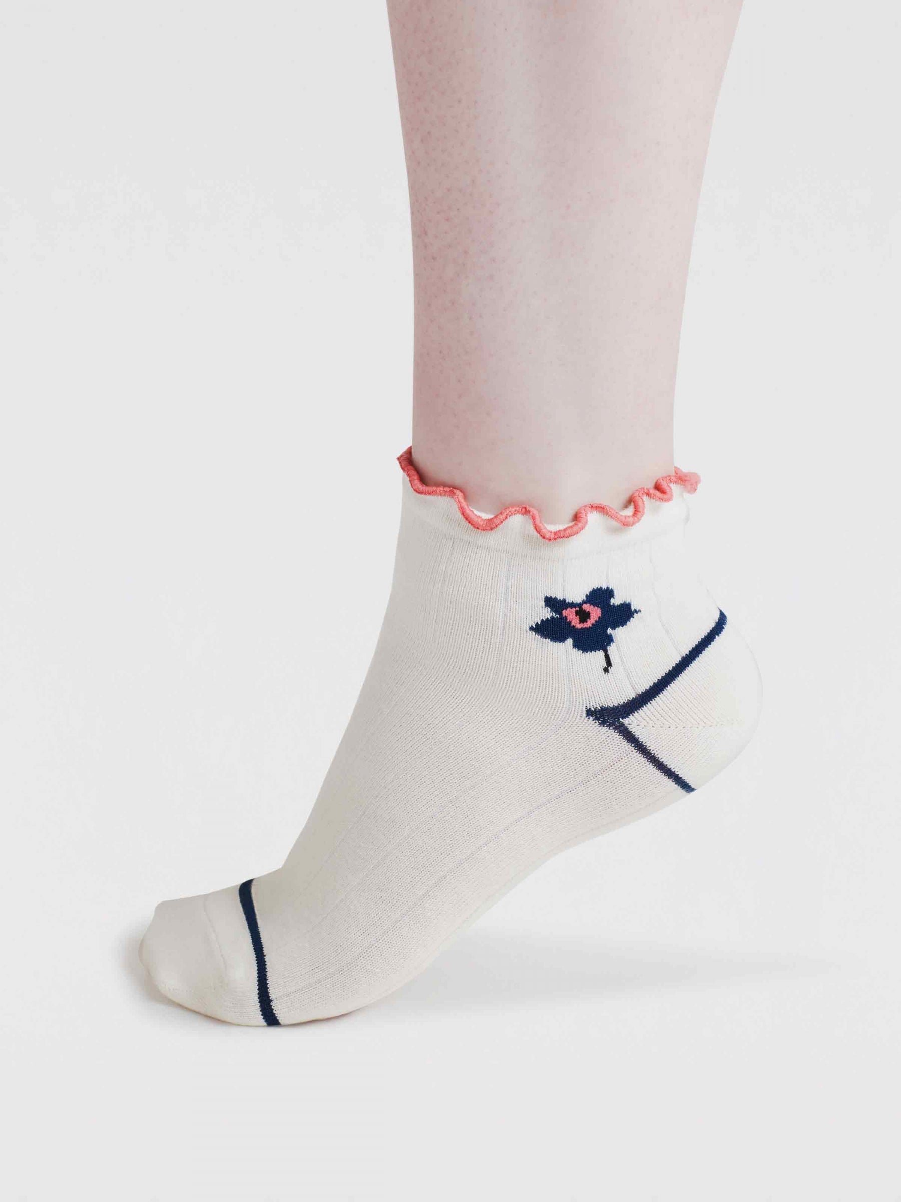 Elora Floral Bamboo Ankle Socks - Stone White