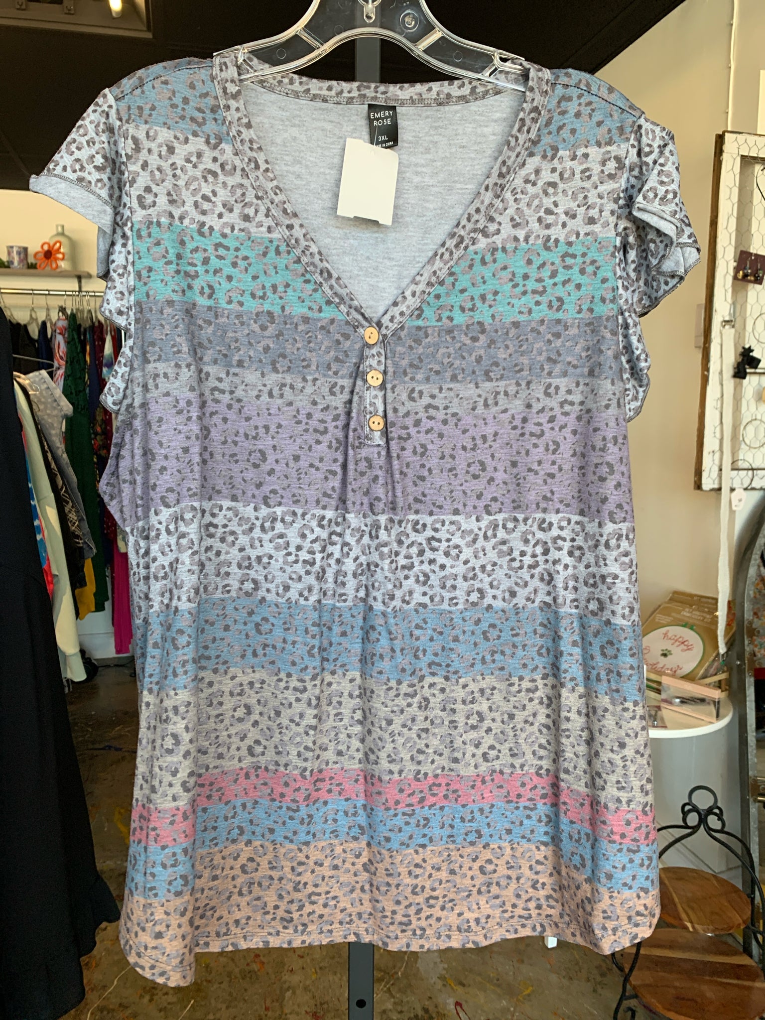 EMERY ROSE Plus Tops Size 3X Shirt