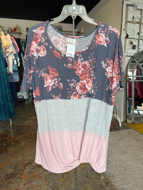 24/7 Plus Tops Size 1X Shirt